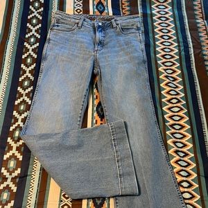 Wrangler Retro Women’s Jeans.